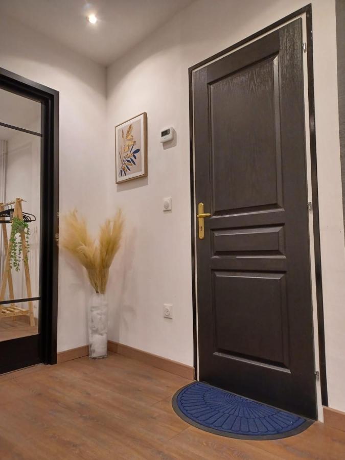 Le Petit Dubai Apartment Douai Exterior photo